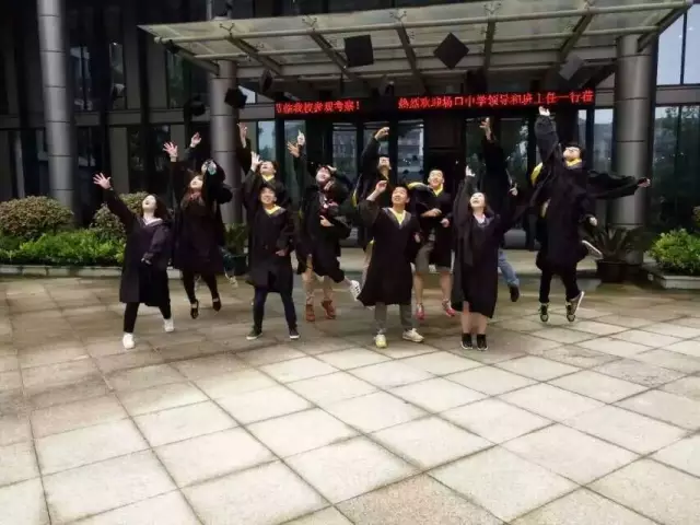 1我們從施強(qiáng)國際預(yù)科畢業(yè)啦！滿懷期待，出發(fā)未來！.png
