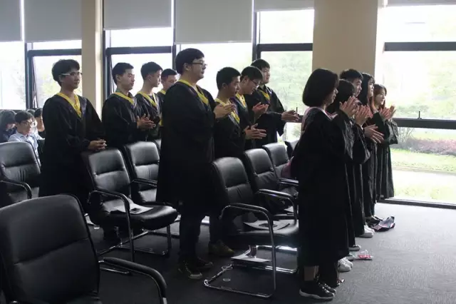 9我們從施強(qiáng)國際預(yù)科畢業(yè)啦！滿懷期待，出發(fā)未來！.png